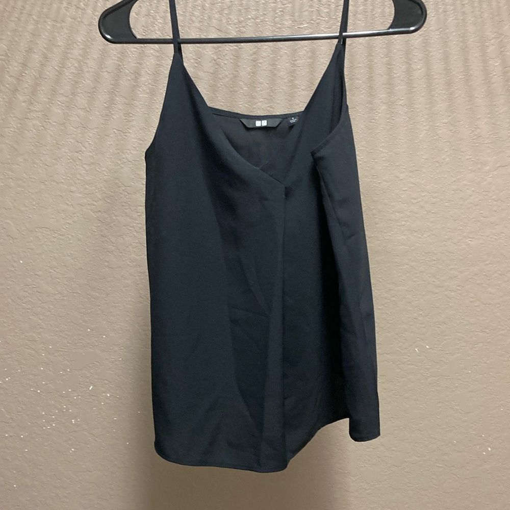 Uniqlo black camisole, tank, spaghetti strap, sleeveless top